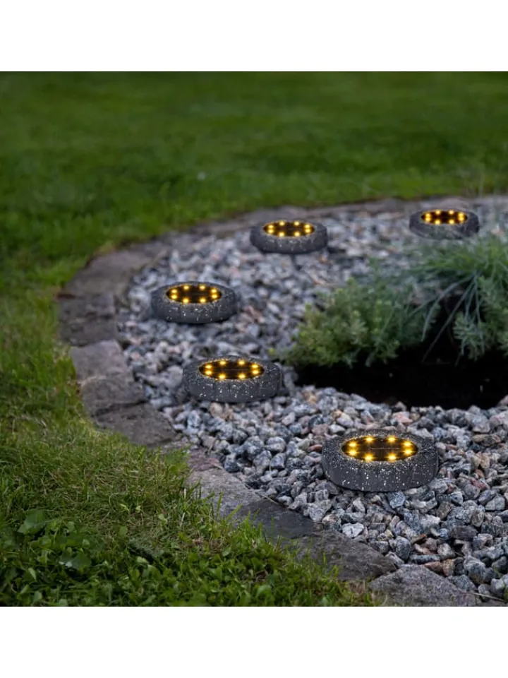 STAR Trading Außenbeleuchtung|Außenleuchten<2er-Set: LED-Solar-Bodenstecker "Lawnlight" in Schwarz - Ø 11 cm