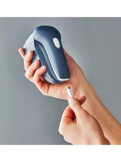 Tefal Bügeleisen|Klima & Haushalt<Fusselentferner "JB7002E0" in Dunkelblau