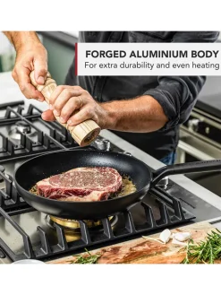 KitchenAid Kochgeschirr<Grillpfanne "Classic Forged" in Schwarz - Ø 28 cm