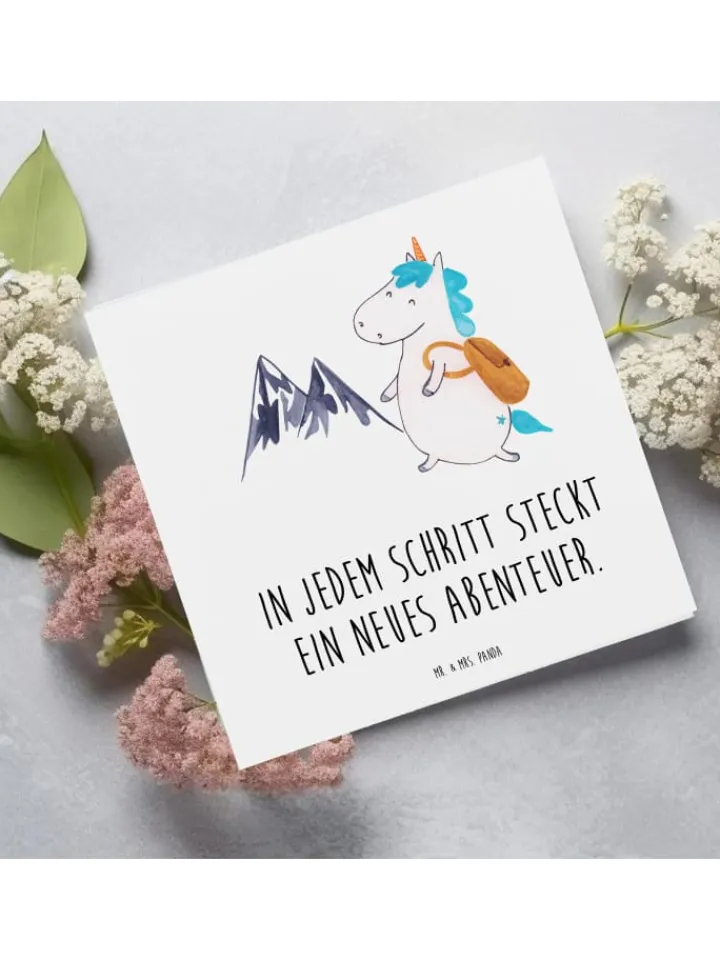 Mr. & Mrs. Panda Sonstige Gutscheine<Gutschein Wanderung Abenteuer mit Spruch in Weiß