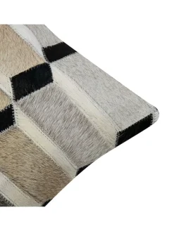 Mars & More Kissen & Kissenhüllen<Kissen "Cow illusion" in Beige/ Schwarz - (L)45 x (B)45 cm