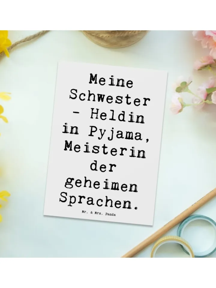 Mr. & Mrs. Panda Partyzubehör & -Dekoration<Postkarte Schwester Heldin mit Spruch in Weiß