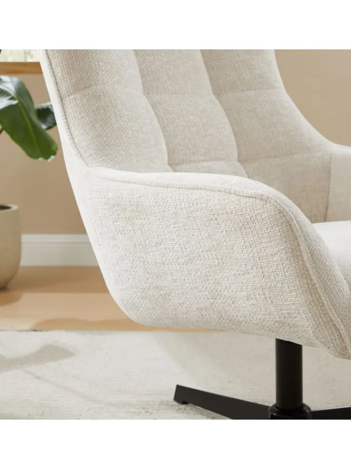 SalesFever Sitzmöbel<Relaxsessel drehbar mit schwarzem Metallgestell und Chenille-Stoff in Beige