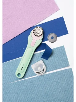 folia PAPER Kreativbedarf & Do-It-Yourself<Schneidroller mit Ersatzklingen in Grün