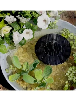 GORANDO Gartendekoration<Solar Teichpumpe schwimmende Fontäne 4 Aufsätze D: 16cm in schwarz