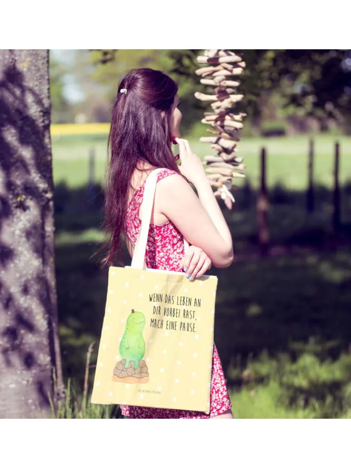 Mr. & Mrs. Panda Einkaufstaschen & -Trolleys<Tote Bag Schildkröte Pause mit Spruch in Gelb Pastell