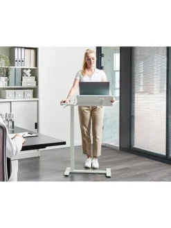 Beliani Foto & Video<Verstellbarer Laptopständer SCHOLA in Grün - (W) 70 x (H) 76 x (L) 40 cm