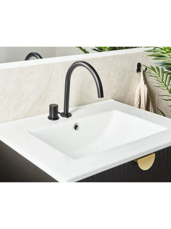 Beliani Badarmaturen<Wasserhähne COLICO in Schwarz - (W) 4 x (H) 24 x (L) 21 cm